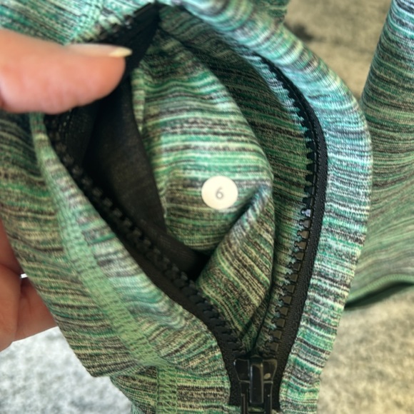 Lululemon Jacket - Picture 2 of 4
